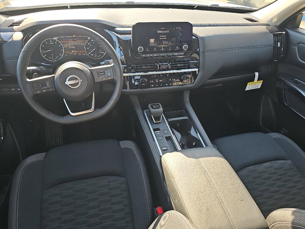 new 2025 Nissan Pathfinder car, priced at $34,792