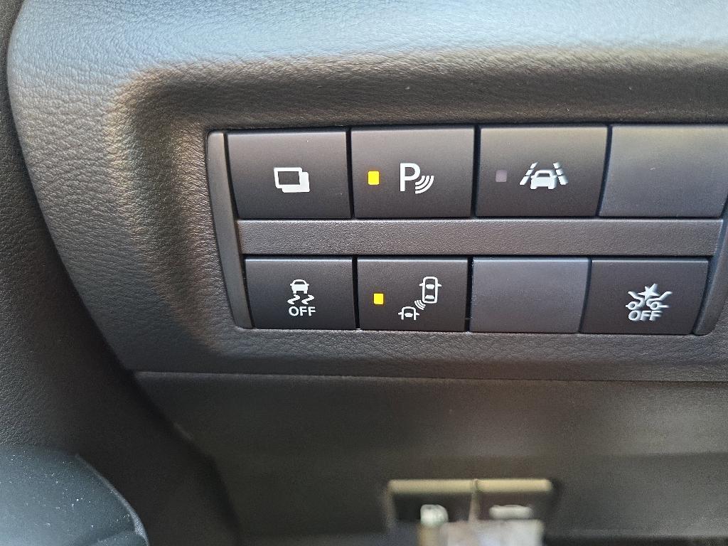 new 2025 Nissan Kicks Play car, priced at $19,995