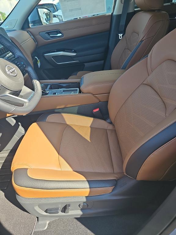 new 2025 Nissan Pathfinder car, priced at $47,309