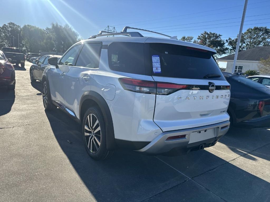 new 2025 Nissan Pathfinder car, priced at $48,226