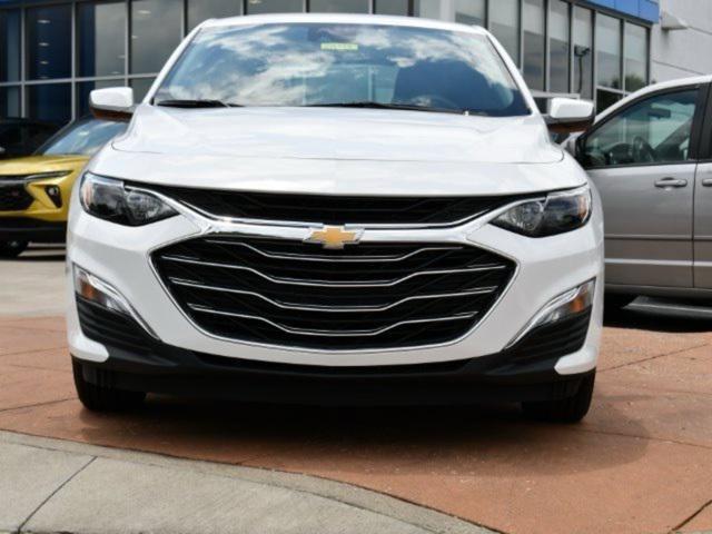 new 2025 Chevrolet Malibu car, priced at $26,995