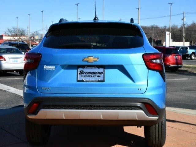 new 2025 Chevrolet Trax car