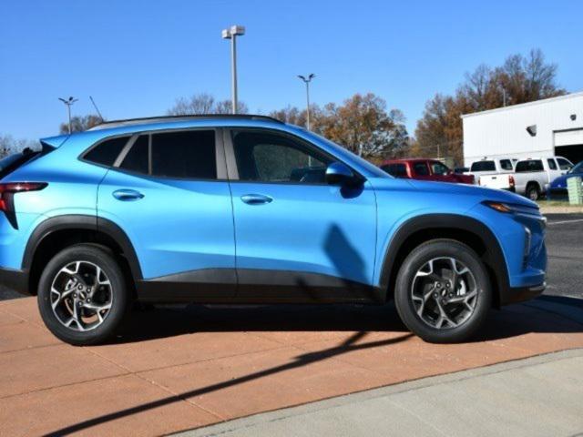 new 2025 Chevrolet Trax car