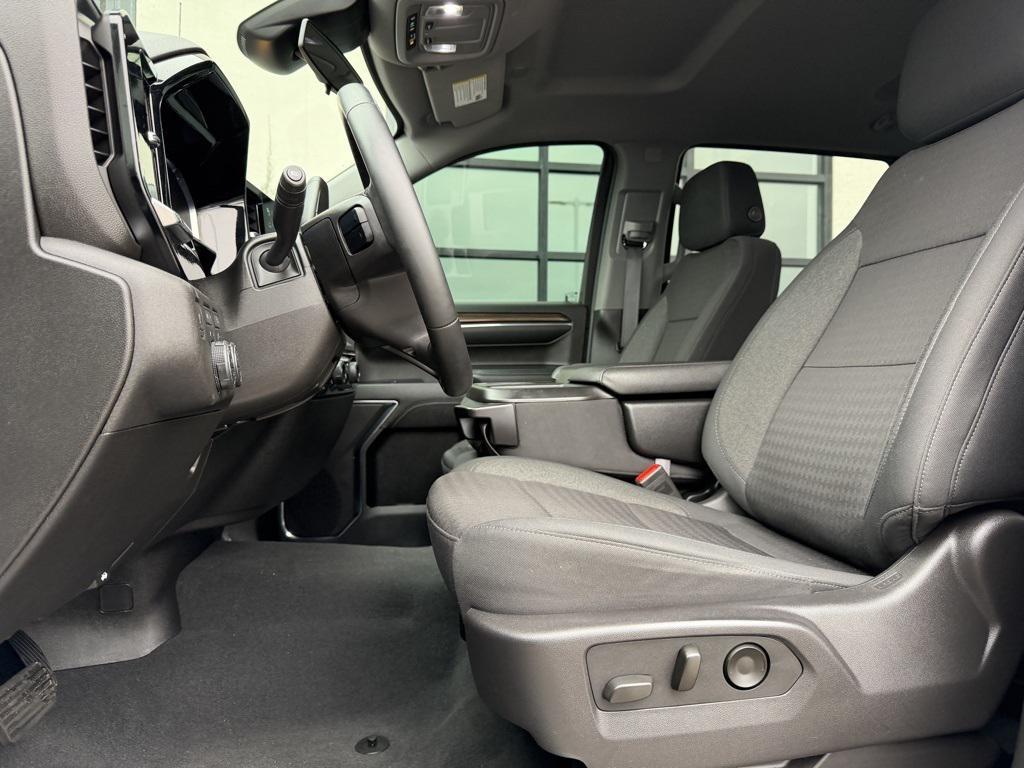 used 2024 Chevrolet Silverado 1500 car, priced at $46,979