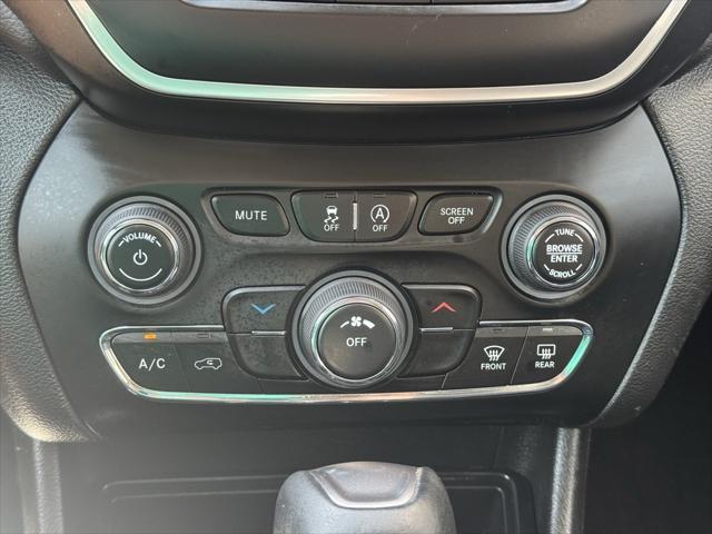 used 2019 Jeep Cherokee car, priced at $14,979