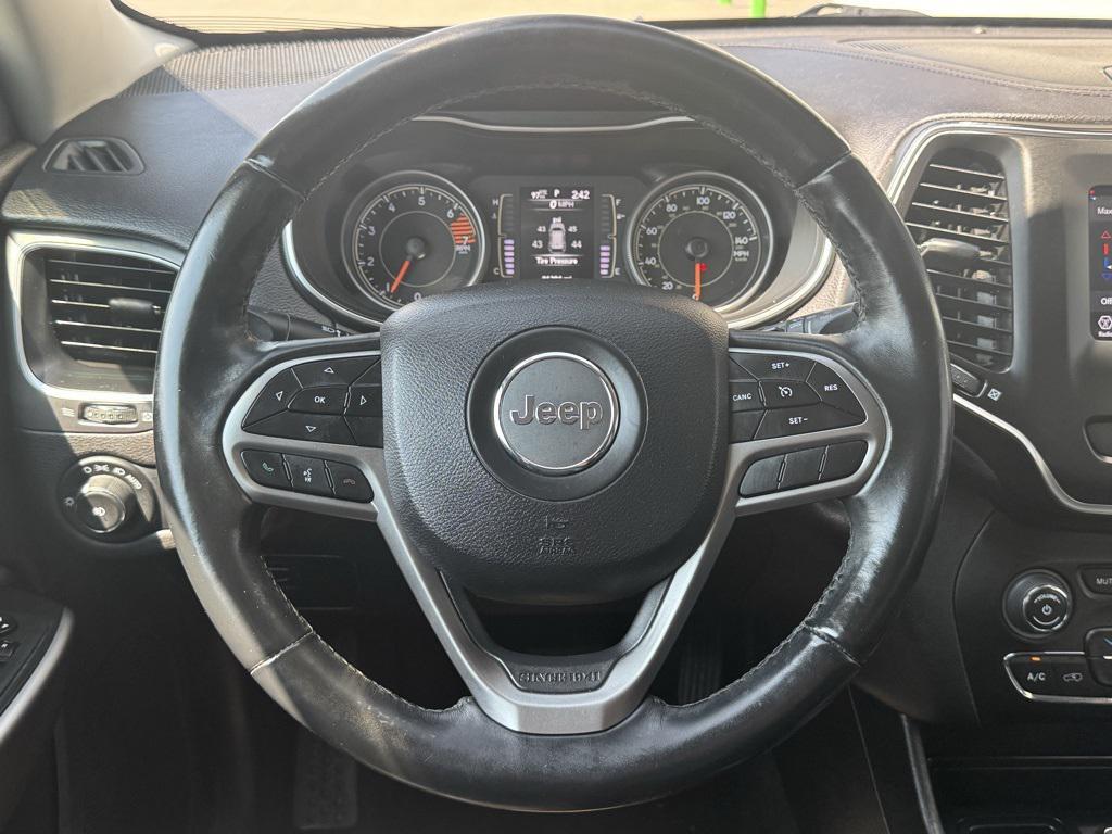 used 2019 Jeep Cherokee car, priced at $14,879
