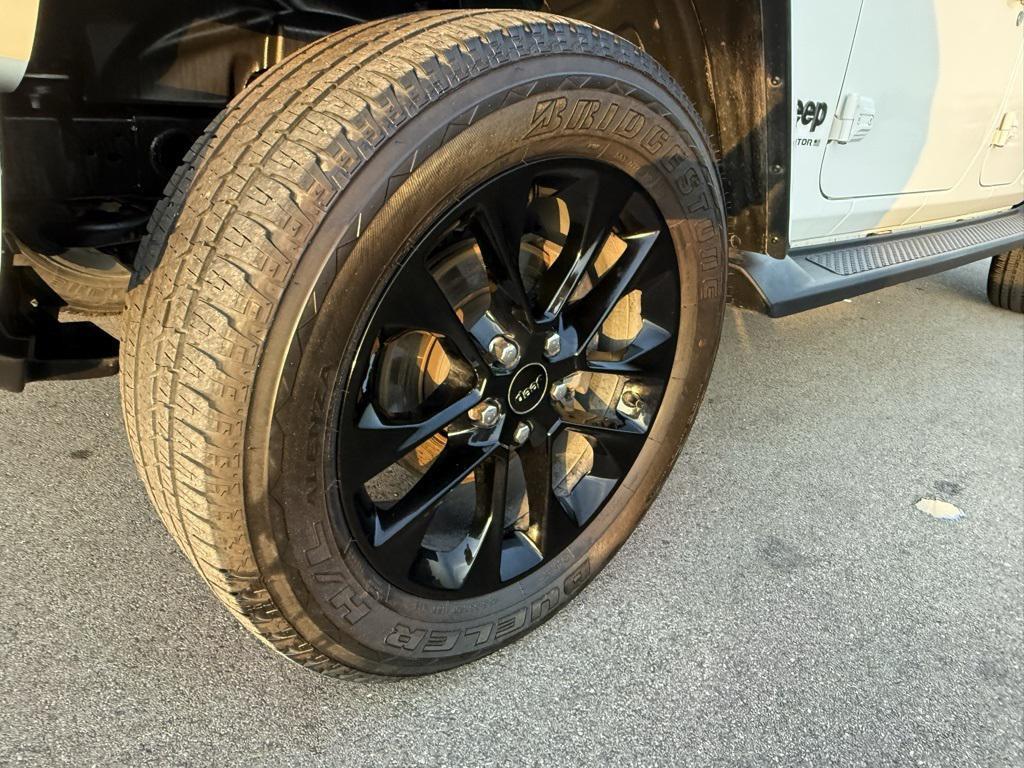 used 2023 Jeep Gladiator car, priced at $36,979