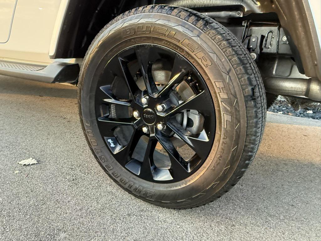 used 2023 Jeep Gladiator car, priced at $36,979