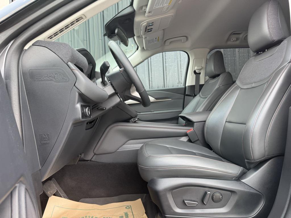 used 2025 Ford Explorer car, priced at $40,979