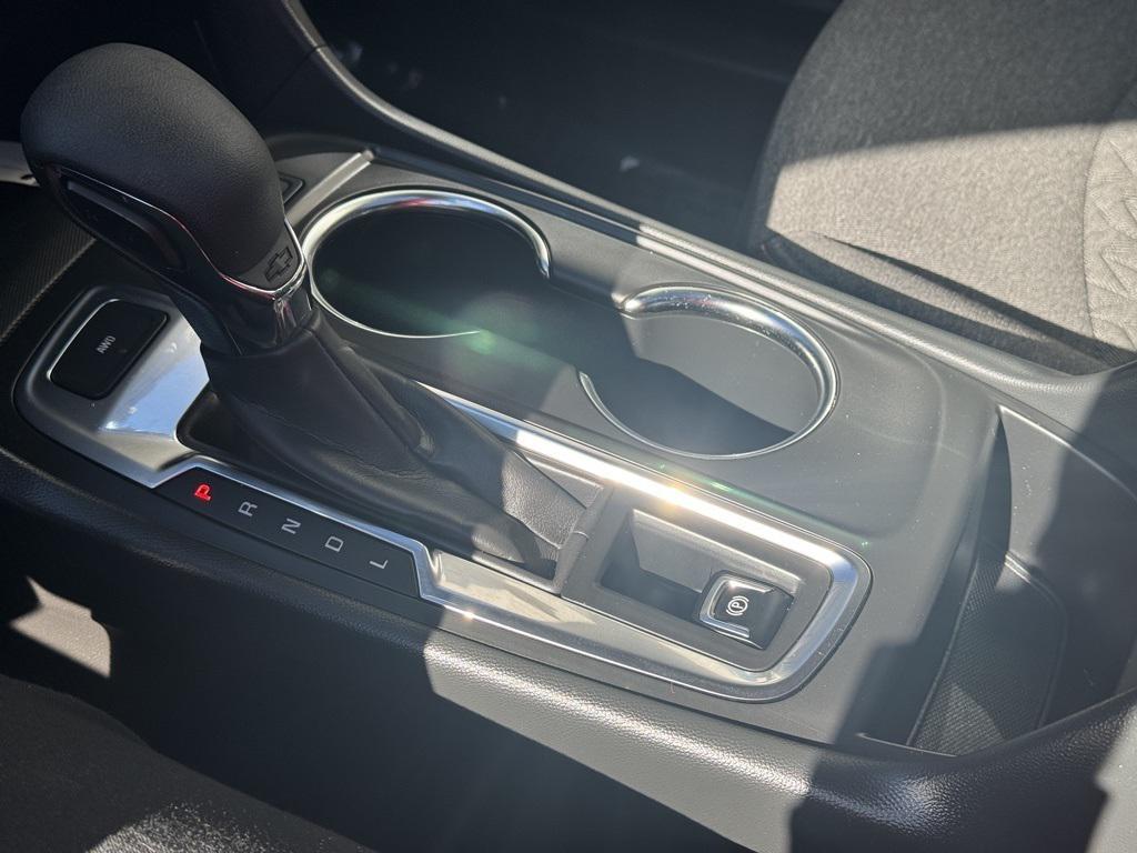 used 2024 Chevrolet Equinox car, priced at $25,979