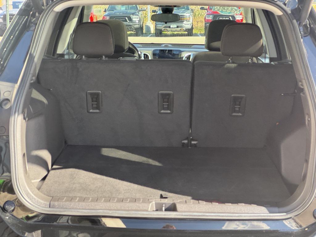 used 2024 Chevrolet Equinox car, priced at $25,979