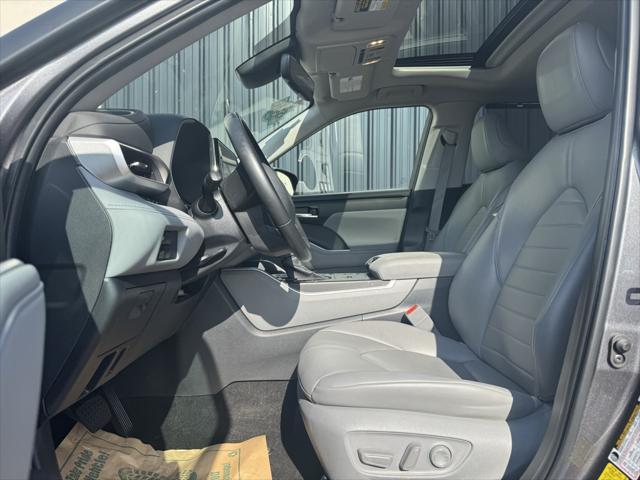 used 2023 Toyota Highlander Hybrid car, priced at $38,479