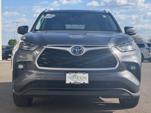 used 2023 Toyota Highlander Hybrid car, priced at $38,479