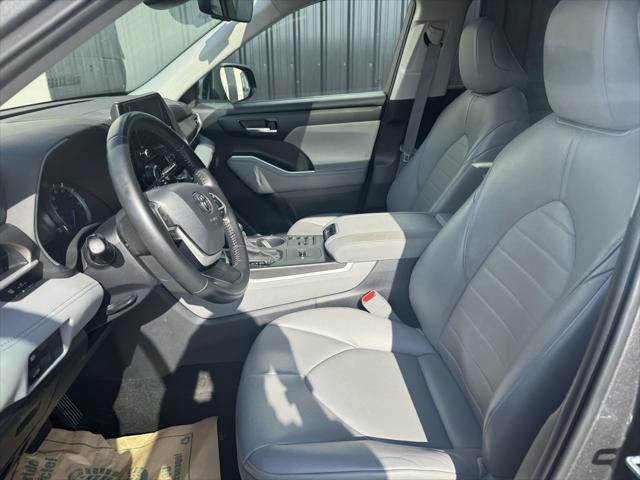 used 2023 Toyota Highlander Hybrid car, priced at $38,479