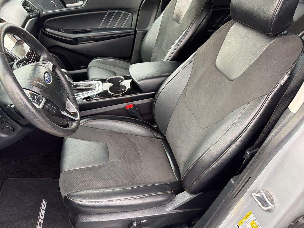 used 2018 Ford Edge car, priced at $13,900