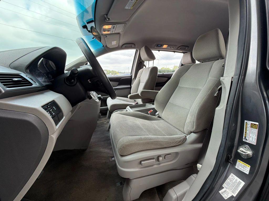 used 2013 Honda Odyssey car, priced at $9,999