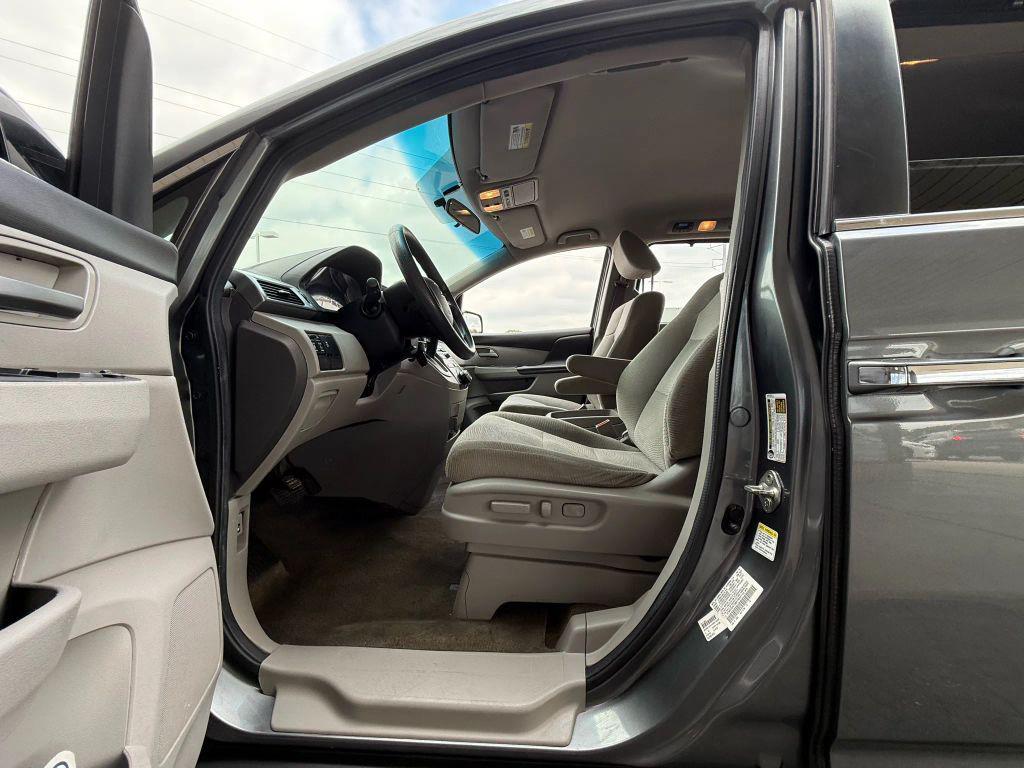 used 2013 Honda Odyssey car, priced at $9,999