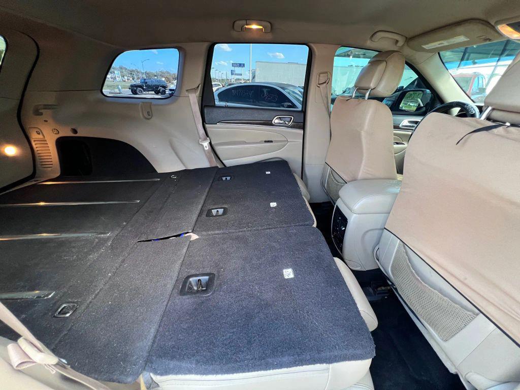 used 2015 Jeep Grand Cherokee car, priced at $10,999