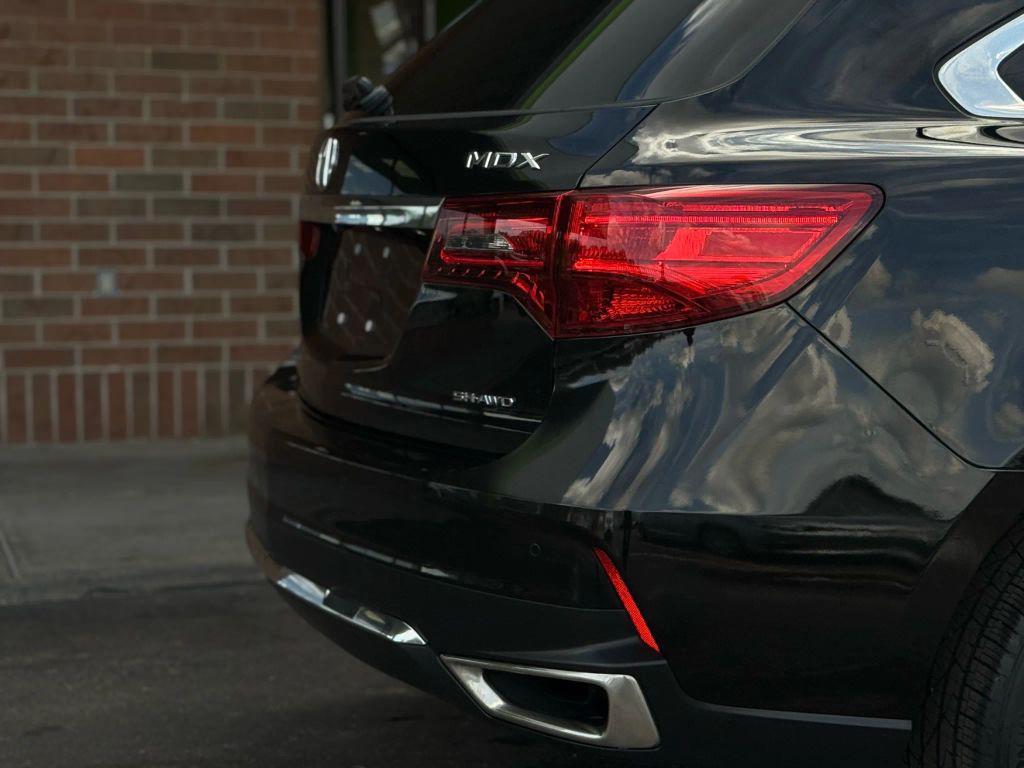 used 2020 Acura MDX car, priced at $25,999