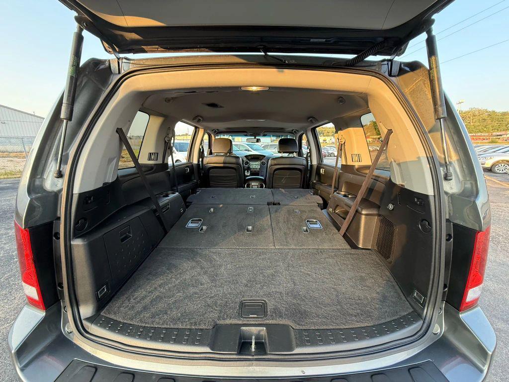 used 2010 Honda Pilot car, priced at $9,999