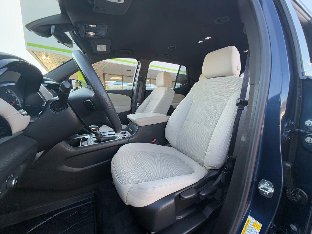 used 2022 Chevrolet Traverse car, priced at $23,999