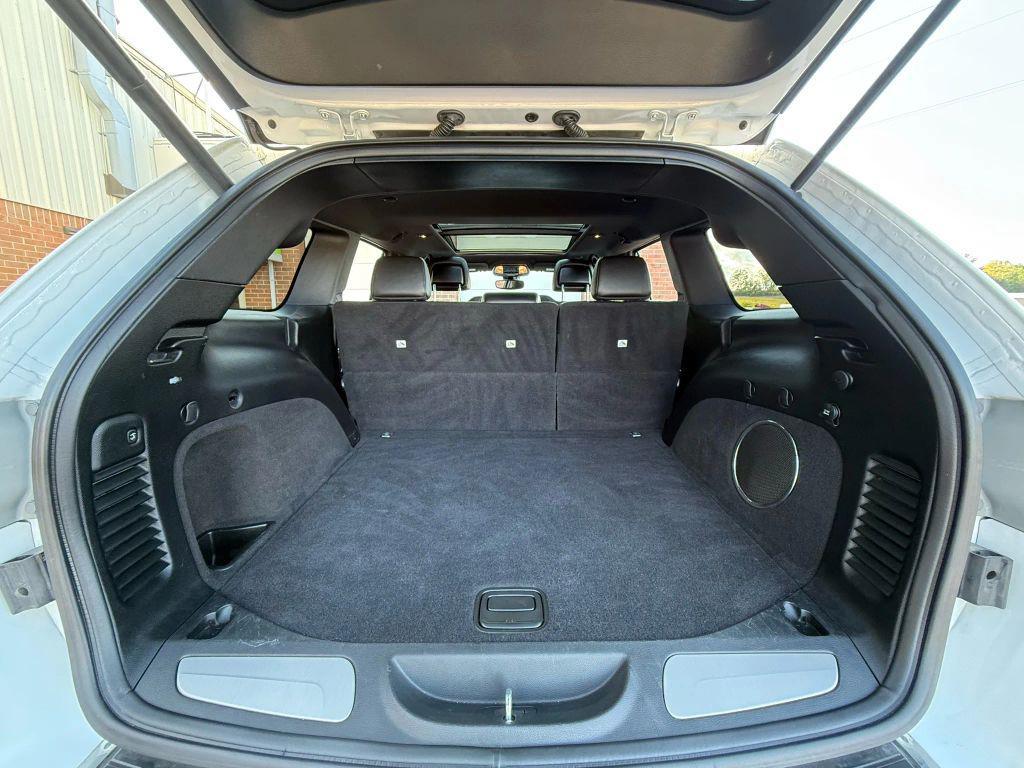 used 2018 Jeep Grand Cherokee car, priced at $18,999