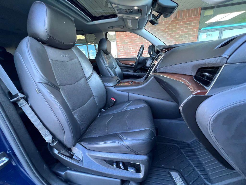 used 2020 Cadillac Escalade car, priced at $34,999