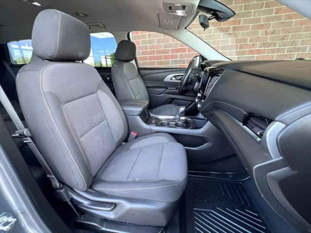 used 2021 Chevrolet Traverse car, priced at $24,999