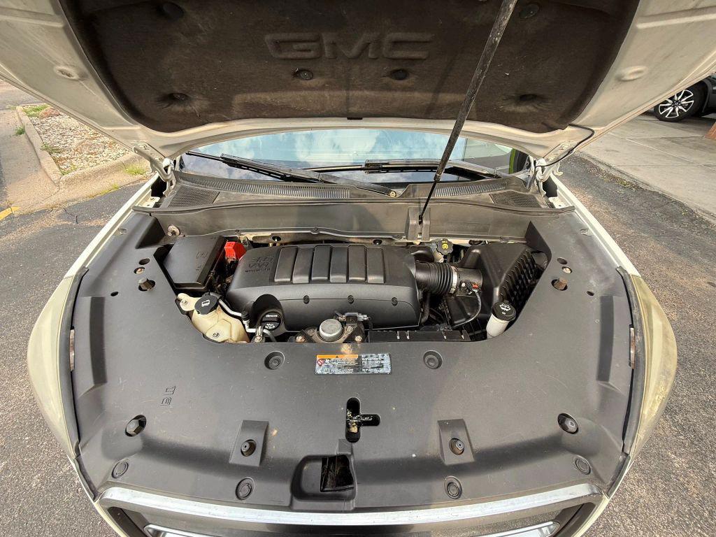 used 2013 GMC Acadia car, priced at $9,999