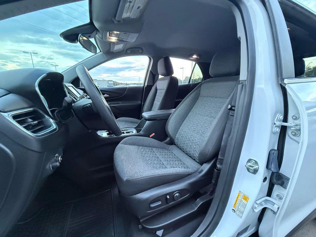 used 2023 Chevrolet Equinox car, priced at $20,999