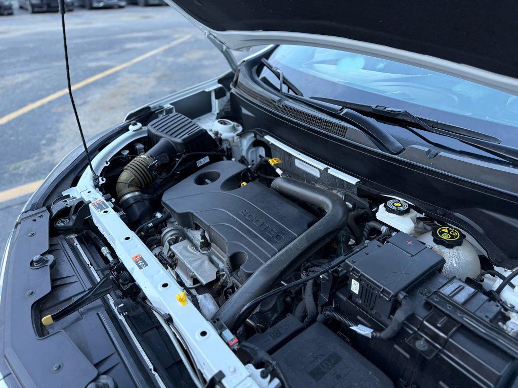used 2023 Chevrolet Equinox car, priced at $20,999