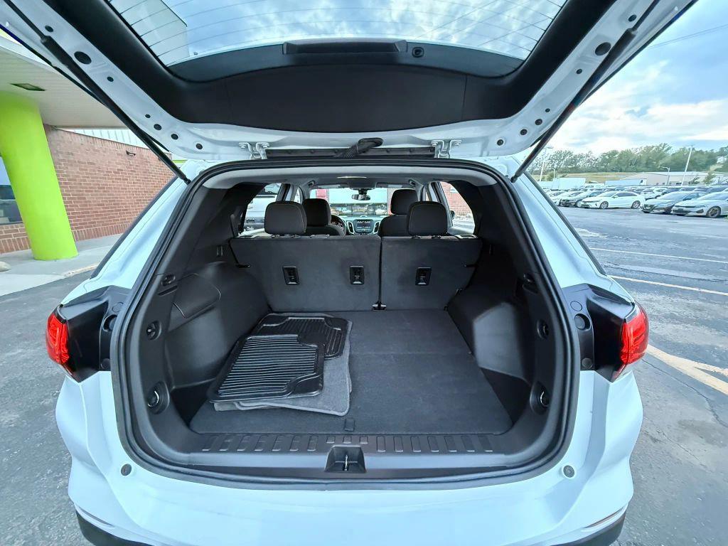used 2023 Chevrolet Equinox car, priced at $20,999
