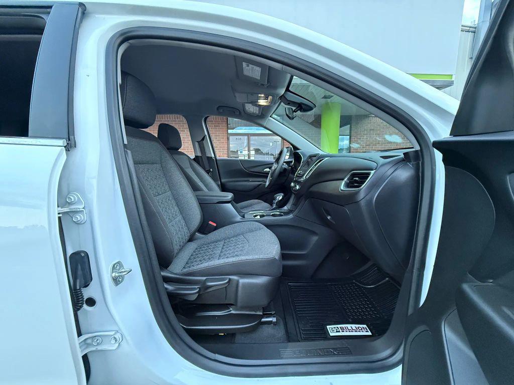 used 2023 Chevrolet Equinox car, priced at $20,999