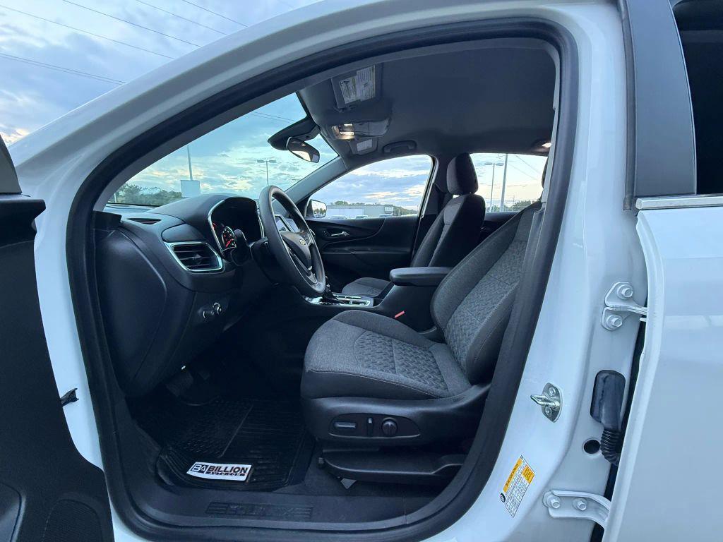 used 2023 Chevrolet Equinox car, priced at $20,999