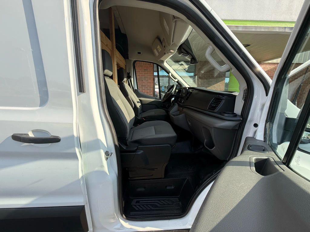 used 2024 Ford Transit-250 car, priced at $31,999