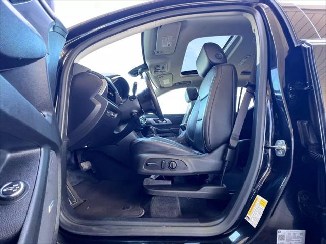 used 2020 Chevrolet Traverse car, priced at $24,999