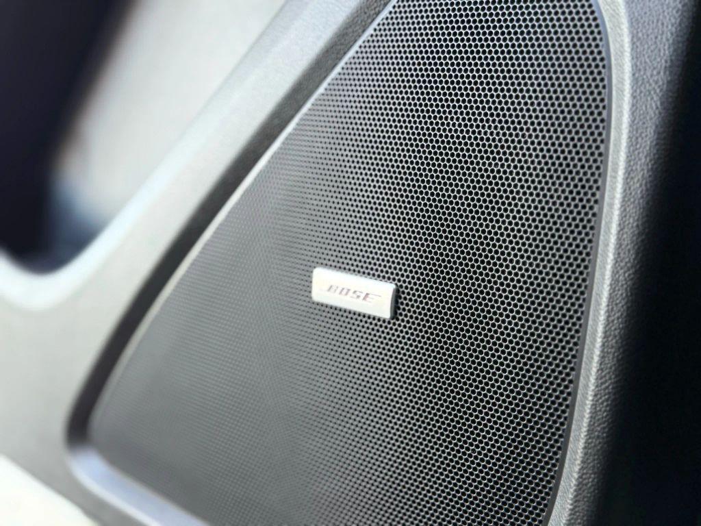 used 2023 Chevrolet Traverse car, priced at $27,999