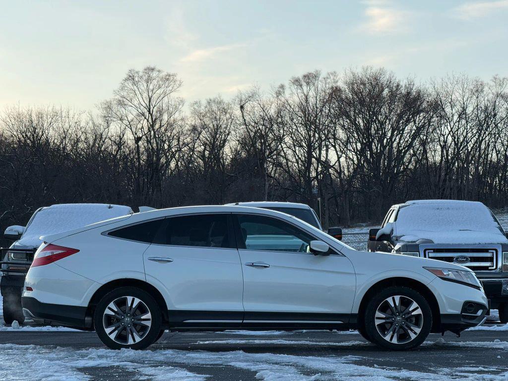 used 2015 Honda Crosstour car, priced at $12,999