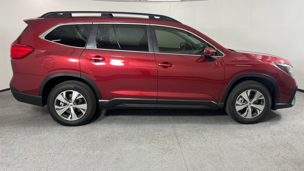 new 2025 Subaru Forester car, priced at $33,184