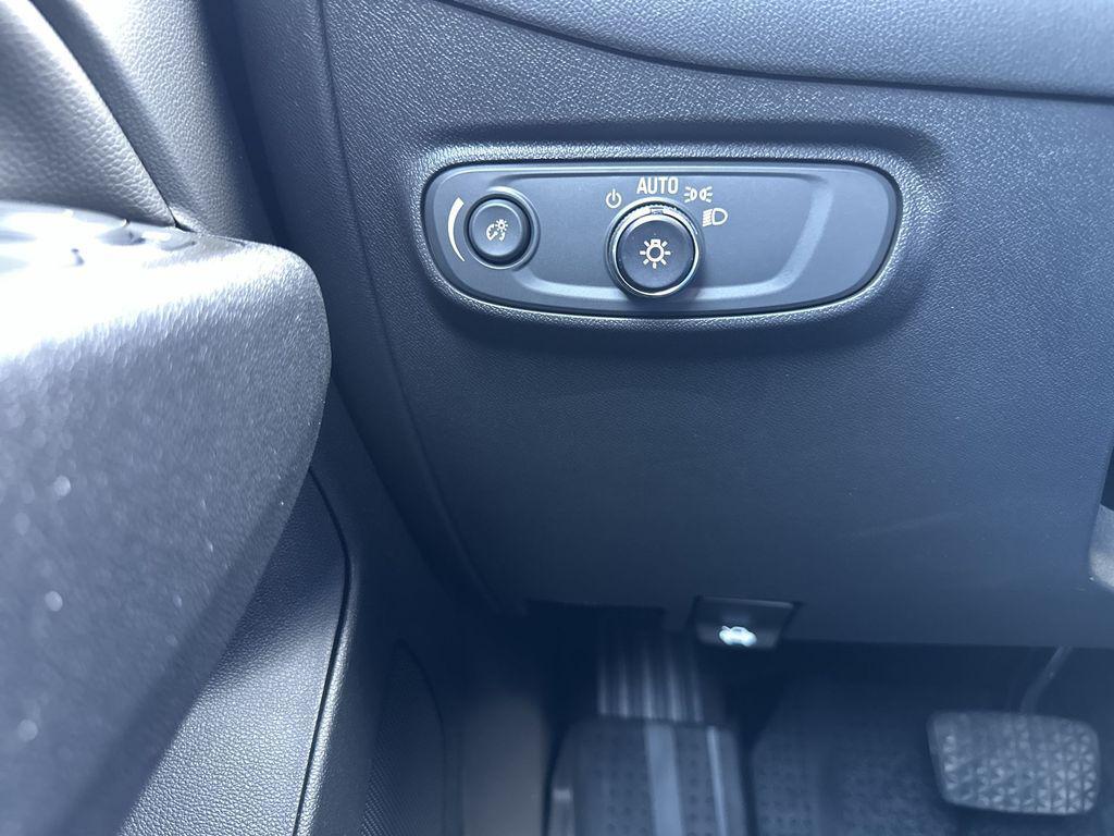 used 2022 Chevrolet Equinox car, priced at $20,700