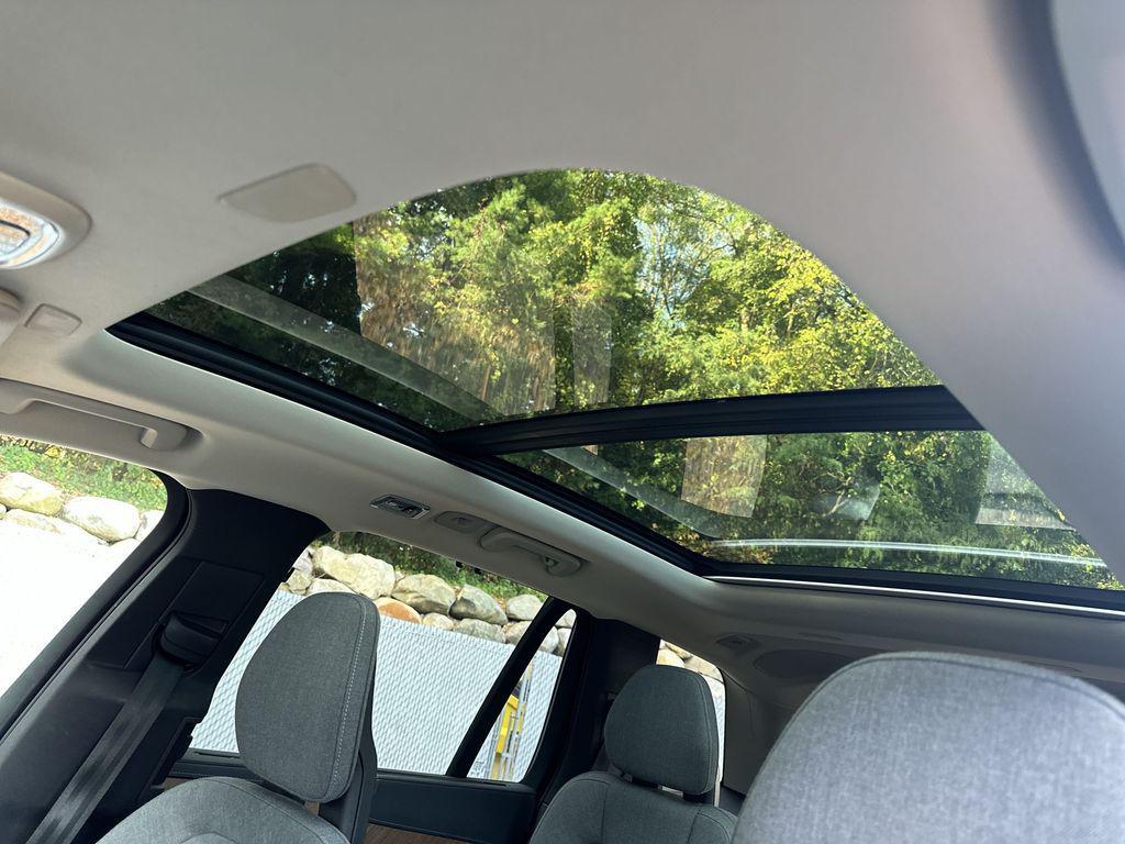 used 2020 Volvo XC90 car, priced at $31,250