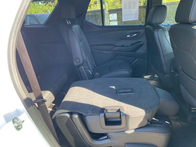 used 2023 Chevrolet Traverse car, priced at $29,812
