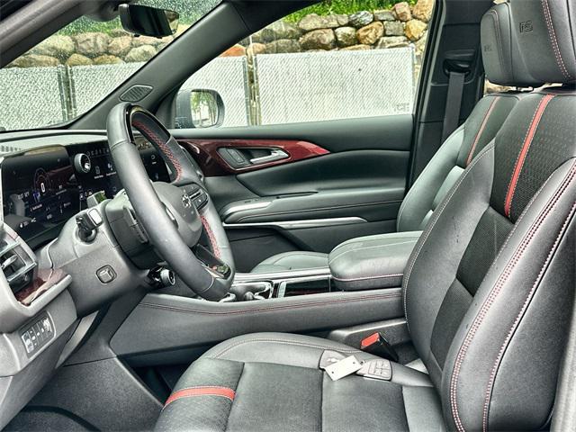 used 2024 Chevrolet Traverse car, priced at $47,500