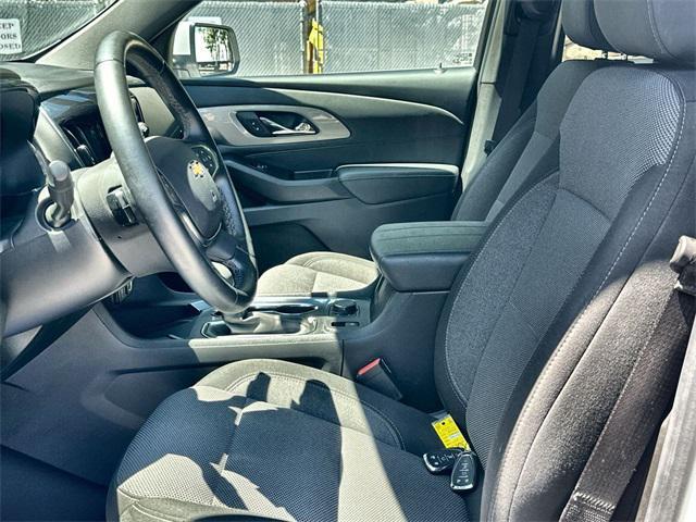 used 2023 Chevrolet Traverse car, priced at $29,611
