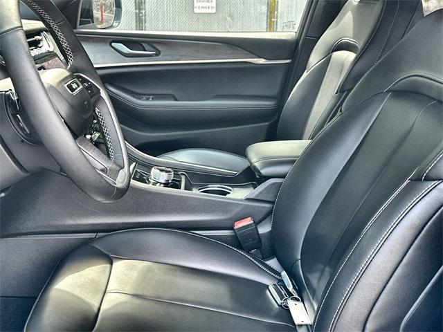 used 2024 Jeep Grand Cherokee car, priced at $38,493