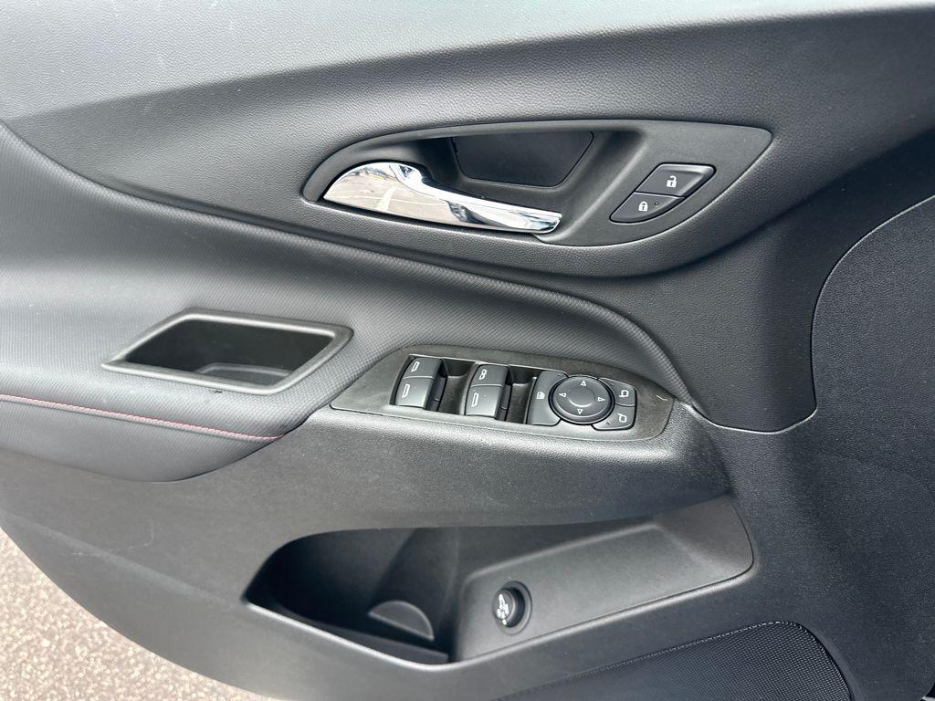 used 2023 Chevrolet Equinox car, priced at $22,994