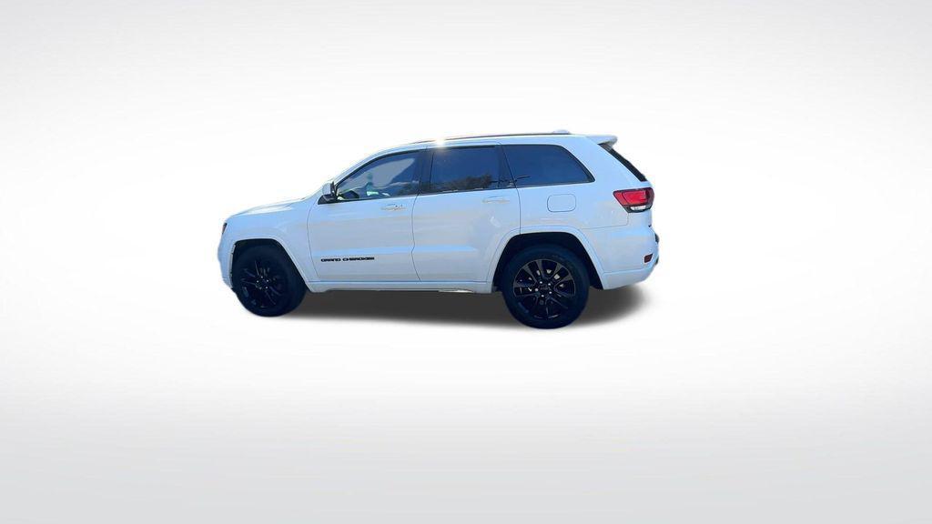 used 2018 Jeep Grand Cherokee car, priced at $16,899
