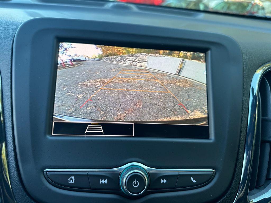 used 2023 Chevrolet Equinox car, priced at $23,456