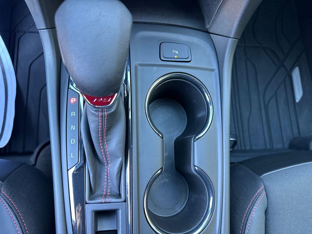 used 2023 Chevrolet Equinox car, priced at $23,456