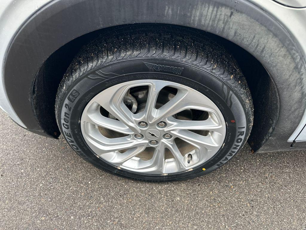 used 2023 Chevrolet Bolt EUV car, priced at $18,953